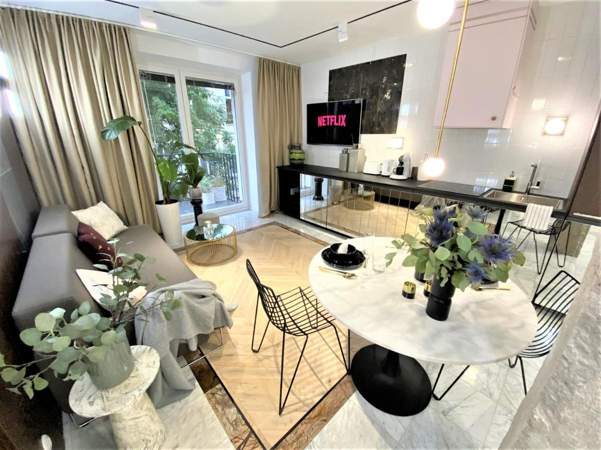 Design+Luxus Apartment Im Zentrum! +Netflix Варшава Экстерьер фото