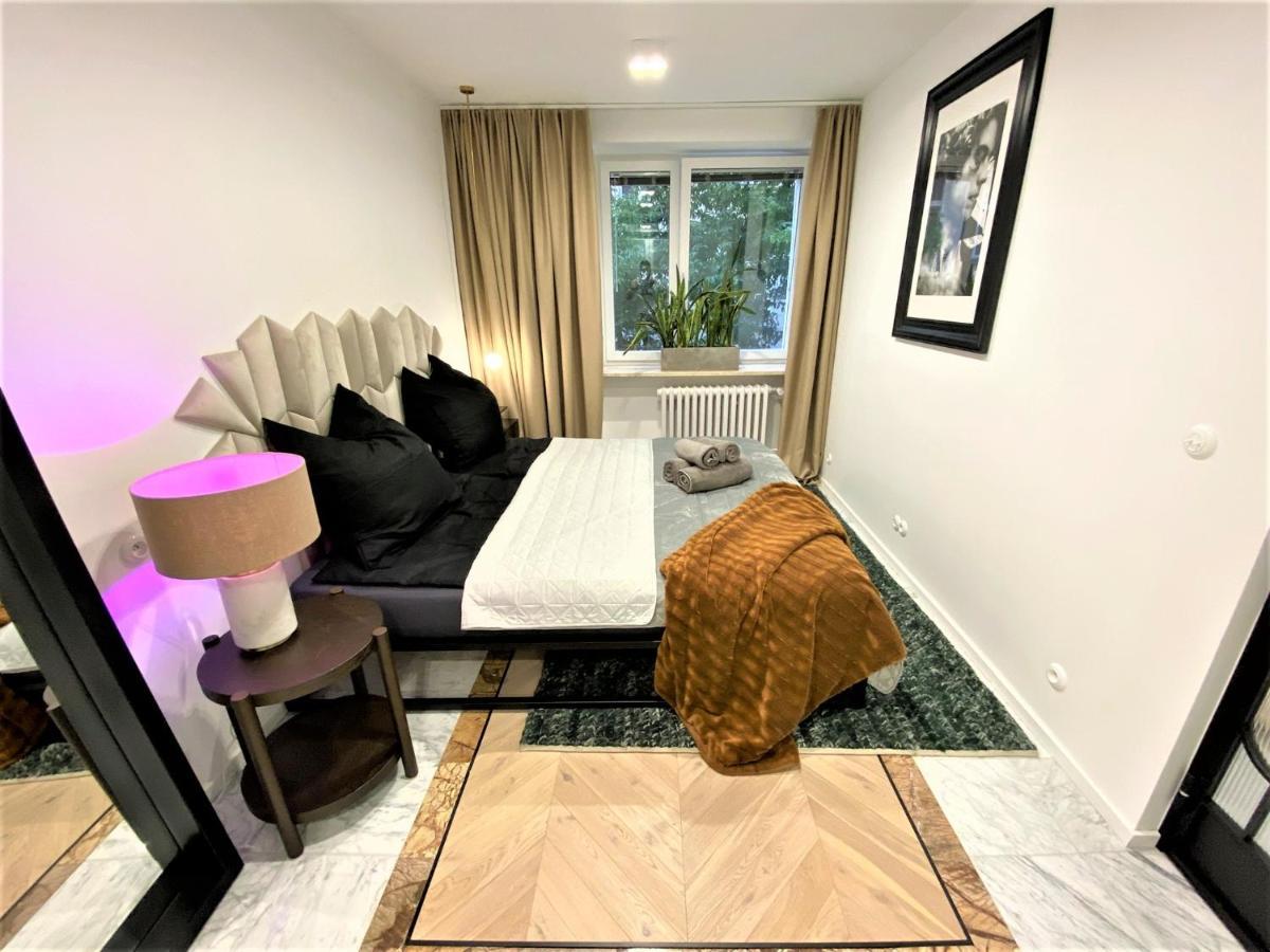 Design+Luxus Apartment Im Zentrum! +Netflix Варшава Экстерьер фото